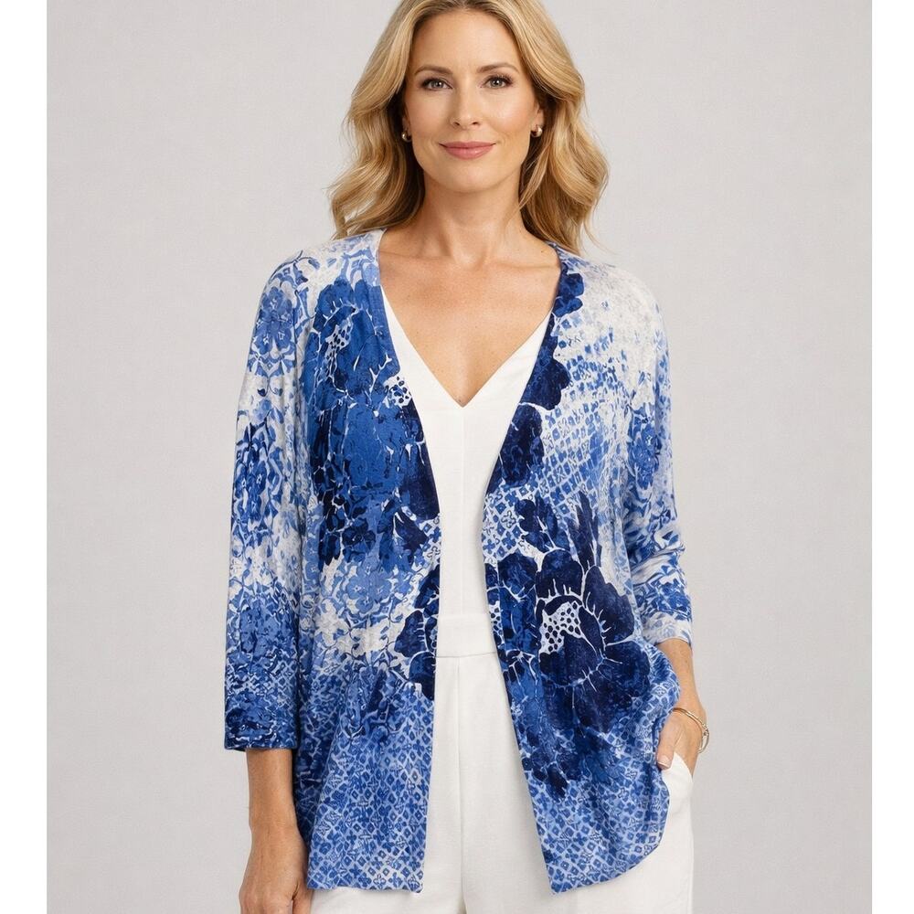 Chicos V-Neck Cardigan Size 3 (Womens XL) Blue White Floral Topper Layer Prep